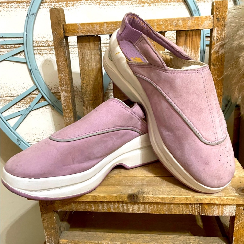 Women’s Vtg. Reebok Lavender Wedge Shoe Sz 8 - Picture 3 of 5